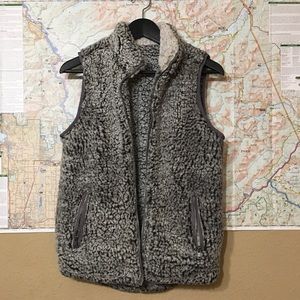 Thread & Supply fuzzy vest